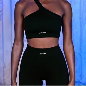 BO+TEE SET BRAND NEW